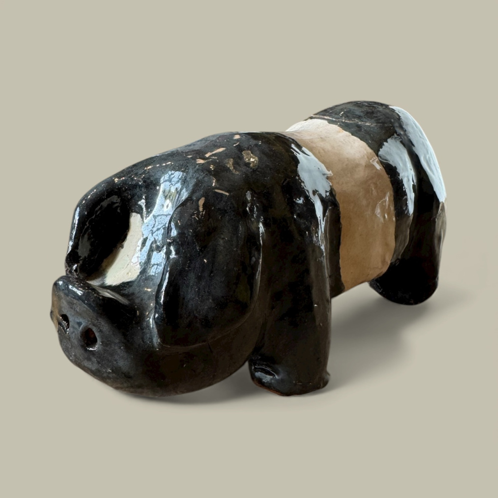 Saddleback pig, studio pottery