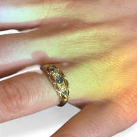 18ct Gold Cornflower Sapphire and Diamond ring, size L thumbnail