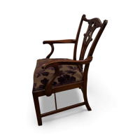 Extendable dining table, 6 chairs and 2 carvers thumbnail