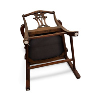 Extendable dining table, 6 chairs and 2 carvers thumbnail
