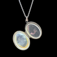 Vintage Silver Locket thumbnail