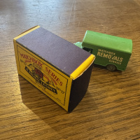 Matchbox, MOKO Lesney No17, Matchbox removals service van thumbnail