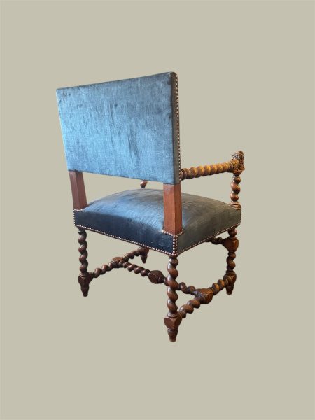 Stunning walnut armchairs in the Chinoisery style