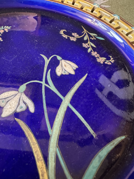 Wedgwood majolica dinner plates x 9. 19th Century